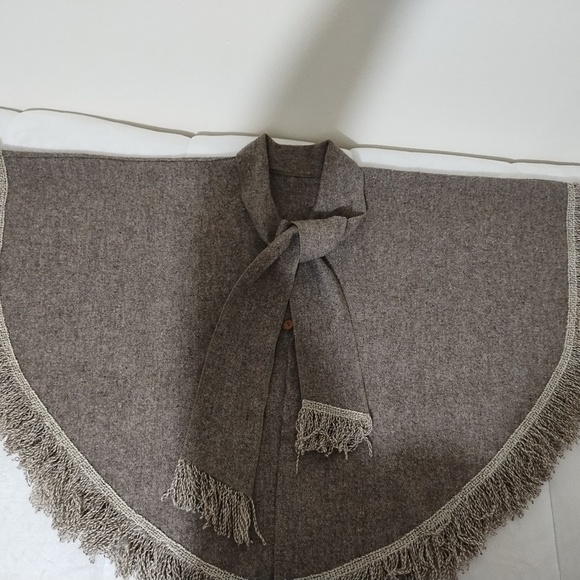 Wool Fringe Shawl  One Size - Picture 12 of 12
